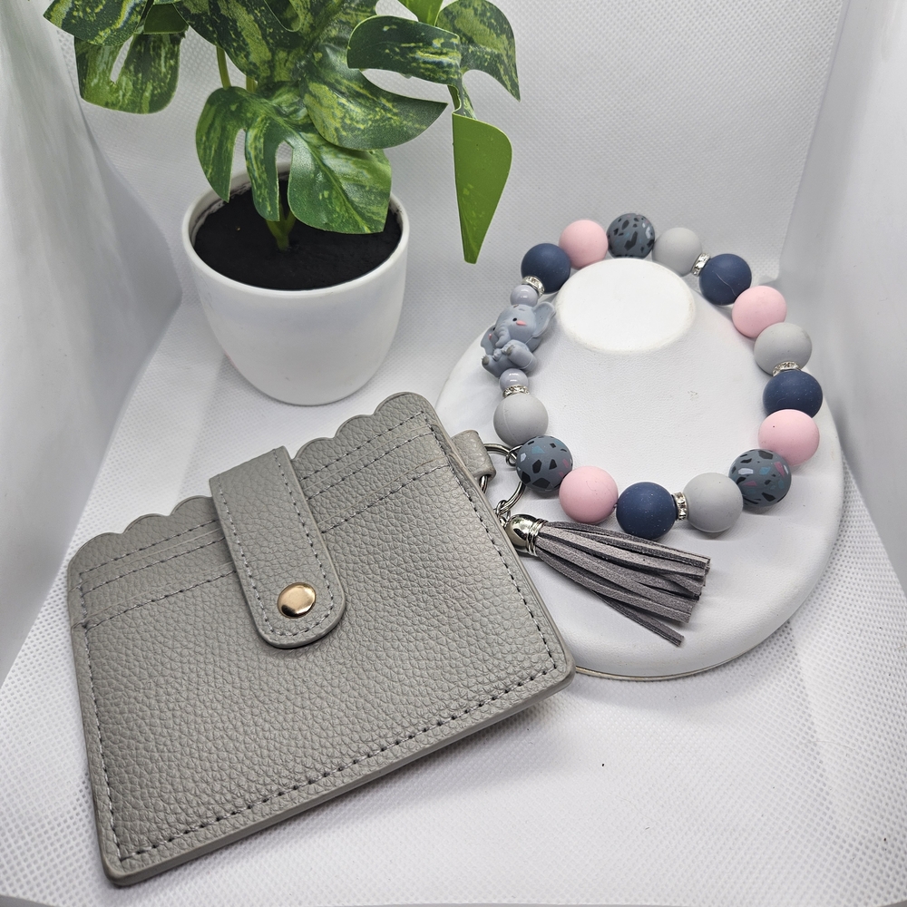 Craft Gray Card Holder and Beaded Bracelet Set